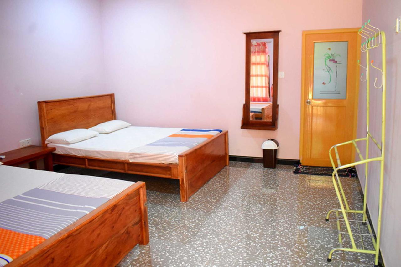 Yaswi Guest House Passikudah Exterior photo